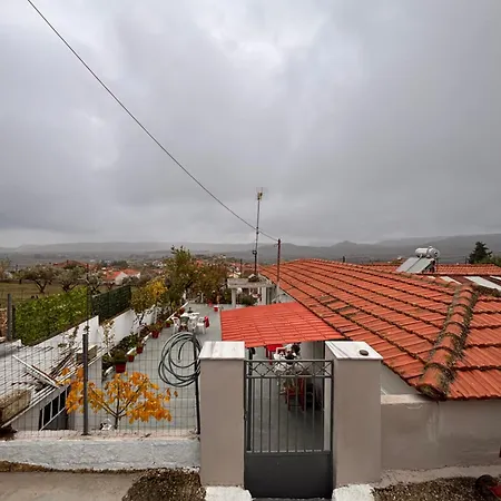 Platanos Village *